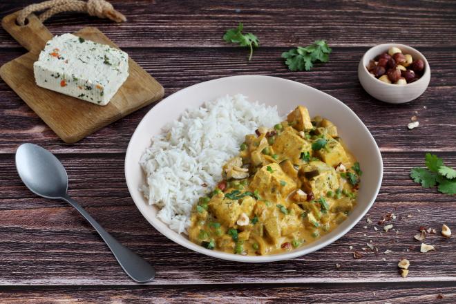 Curry de tofu épinard noisette aux légumes et lait de coco Curry de tofu épinard noisette aux légumes et lait de coco